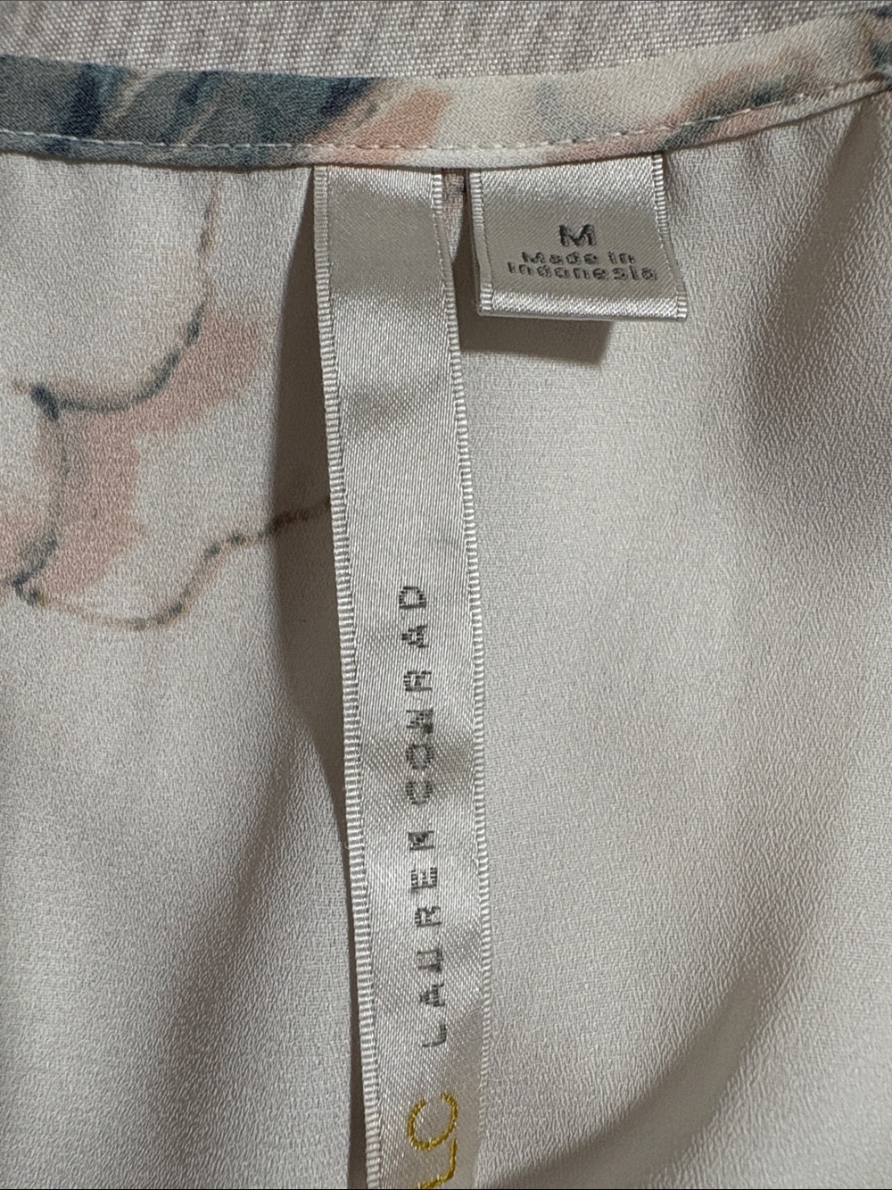 LC Lauren Conrad Cream Floral Pleated Yoke Blouse Medium - Picture 3 of 3